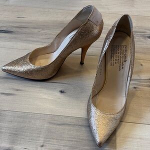 Pedo Garcia Elegant Gold Glitter Pumps